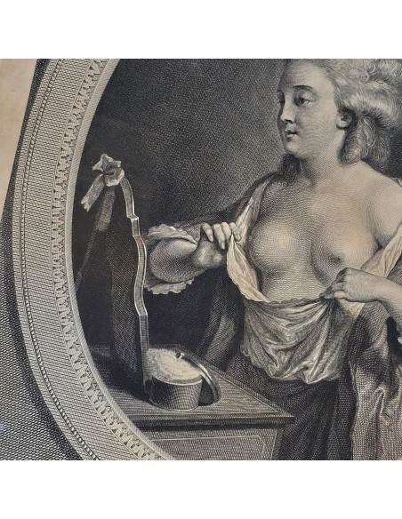 LA CURIEUSE