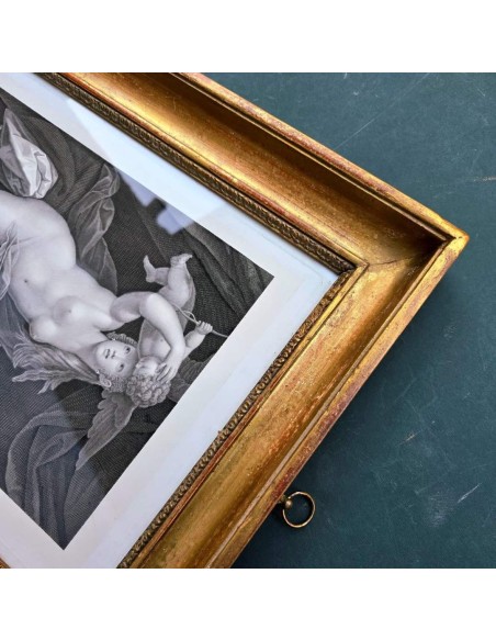 VENERE GIOCA CON AMORE