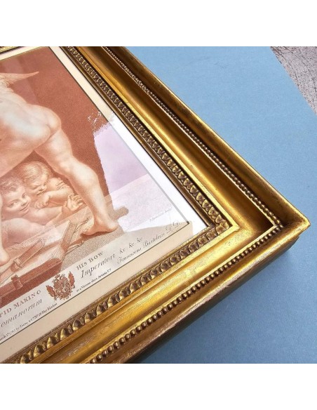 CUPIDO INTAGLIA L'ARCO