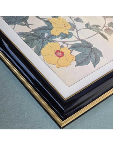 FIORI GIAPPONESI IN NERO